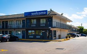 Motel 6 Lantana